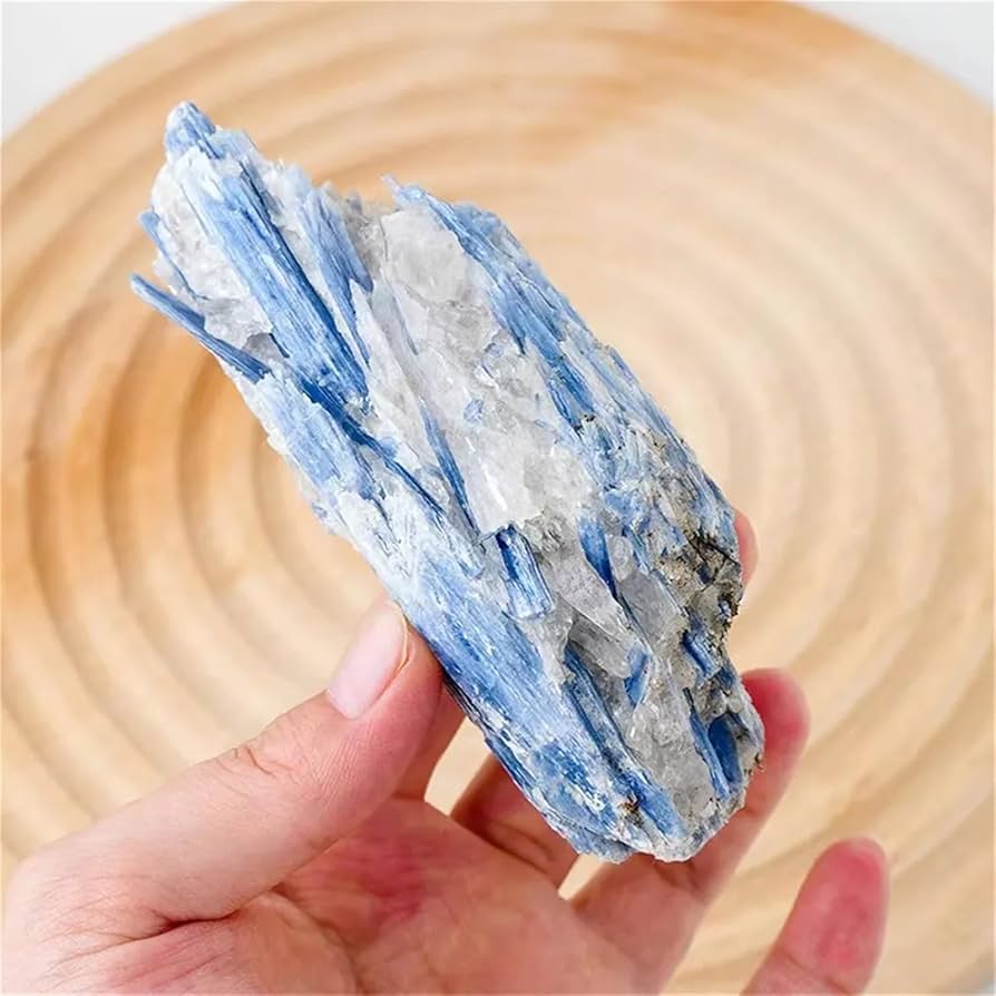 118g　母岩付き　カイヤナイト　鉱物標本　美品 118g 母岩付き カイヤナイト 鉱物標本 美品 - メルカリ